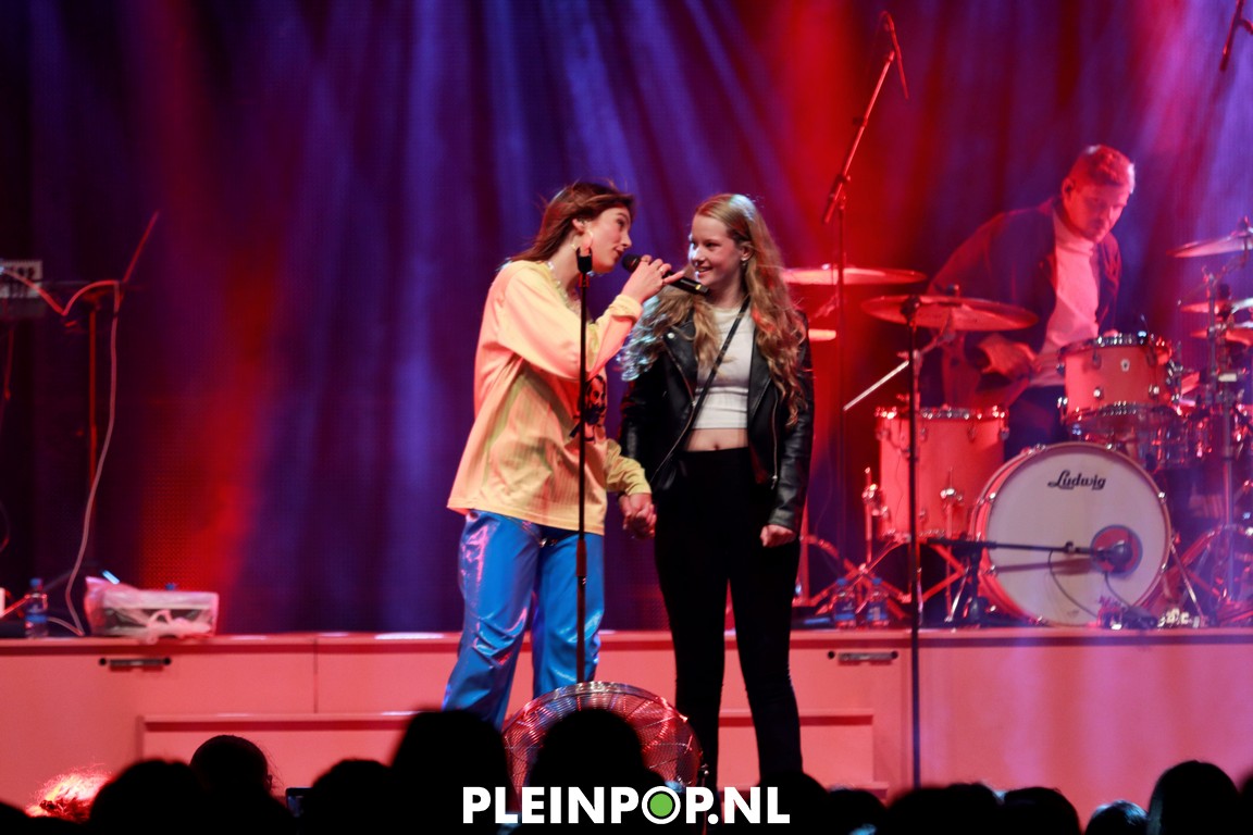 V R I J D A G     (7)